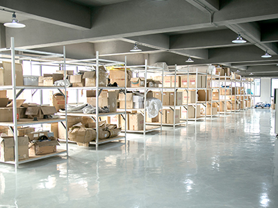 執(zhí)信環(huán)保倉庫內(nèi)景